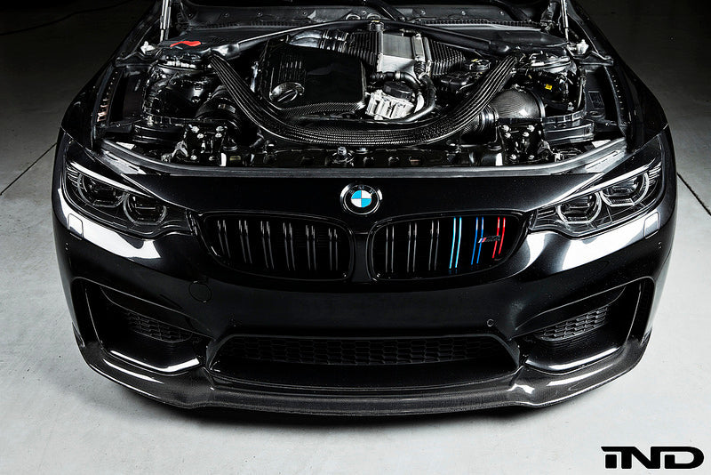 Load image into Gallery viewer, Eventuri BMW F8X M3 / M4 S55 Black Carbon Engine Cover
