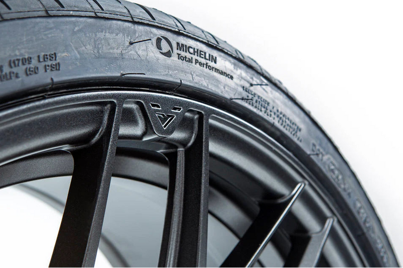 Load image into Gallery viewer, Vorsteiner G8X M3 / M4 V-FF 107 20" Wheel Set
