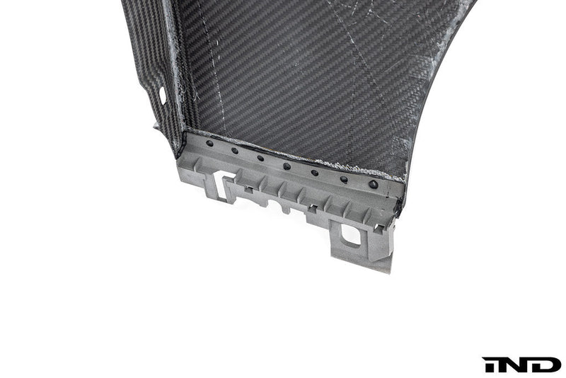 Load image into Gallery viewer, Karbonius E92 M3 Carbon OEM Style Fender Set
