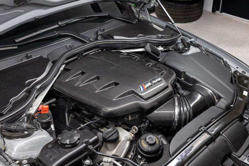 Load image into Gallery viewer, Eventuri BMW E9X M3 (S65) Black Carbon Inlet Plenum - Gloss
