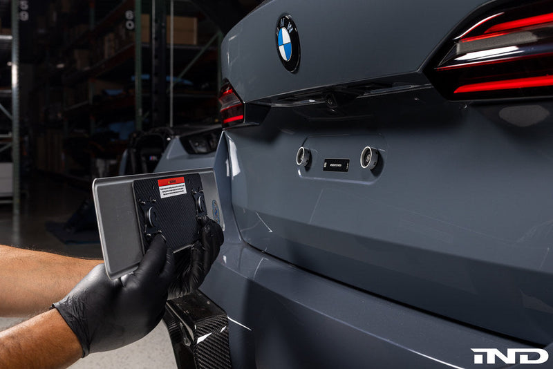 Load image into Gallery viewer, Carbonex BMW Magnetic Rear License Plate Mount - Euro Plate

