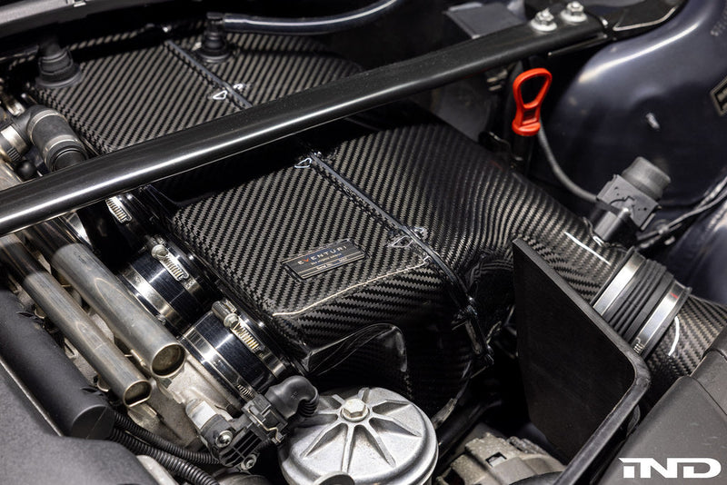 Load image into Gallery viewer, Eventuri E46 M3 Hybrid Carbon Airbox System
