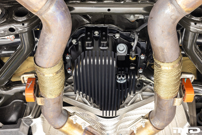 Load image into Gallery viewer, MMX Performance G8X M2 / M3 / M4 High-Capacity Baffled Differential Sump / Oil Pan

