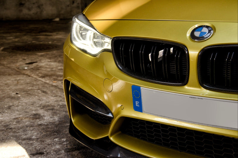 Load image into Gallery viewer, Karbonius F8X M3 / M4 Carbon Fiber Front Grille Set

