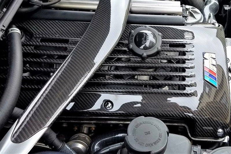 Load image into Gallery viewer, Karbonius E46 M3 S54 Carbon Engine Cover - Vented

