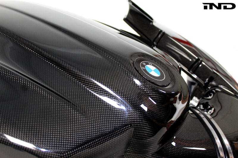 Load image into Gallery viewer, Karbonius E9X M3 (S65) Carbon Inlet Plenum and Intake System - Roundel Style
