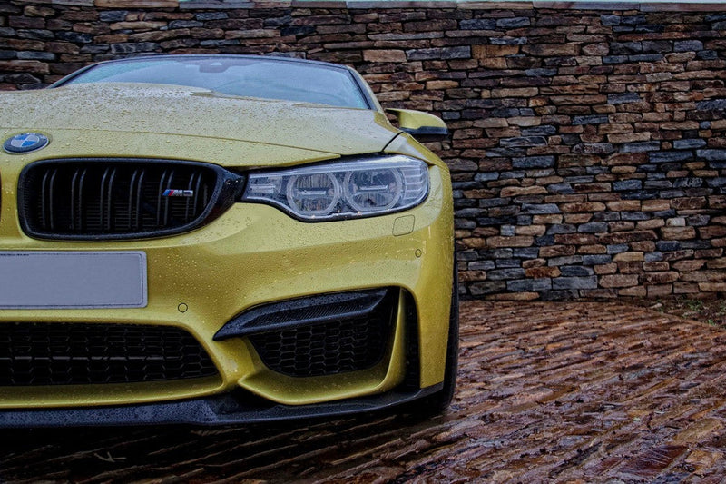 Load image into Gallery viewer, Karbonius F8X M3 / M4 Carbon Fiber Front Grille Set
