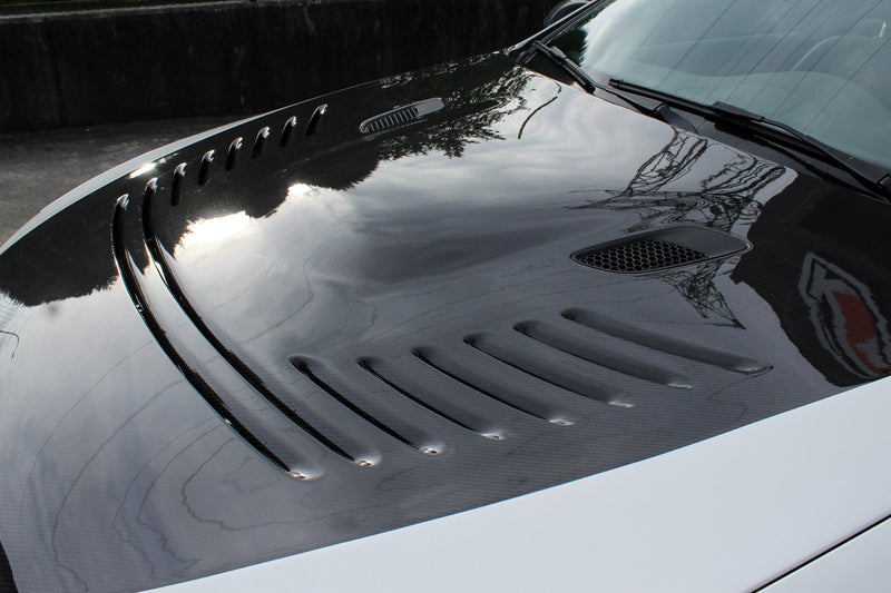 Load image into Gallery viewer, Karbonius E92 M3 Carbon Vented Hood
