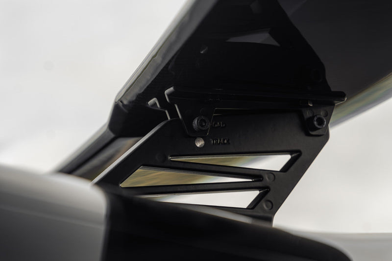 Load image into Gallery viewer, TREVORA TR87 V2 Carbon Rear Wing - Flat Trunk Mount
