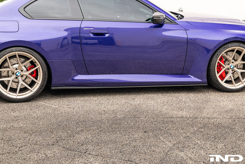 Load image into Gallery viewer, TREVORA G87 M2 Carbon Flat Side Skirt Set
